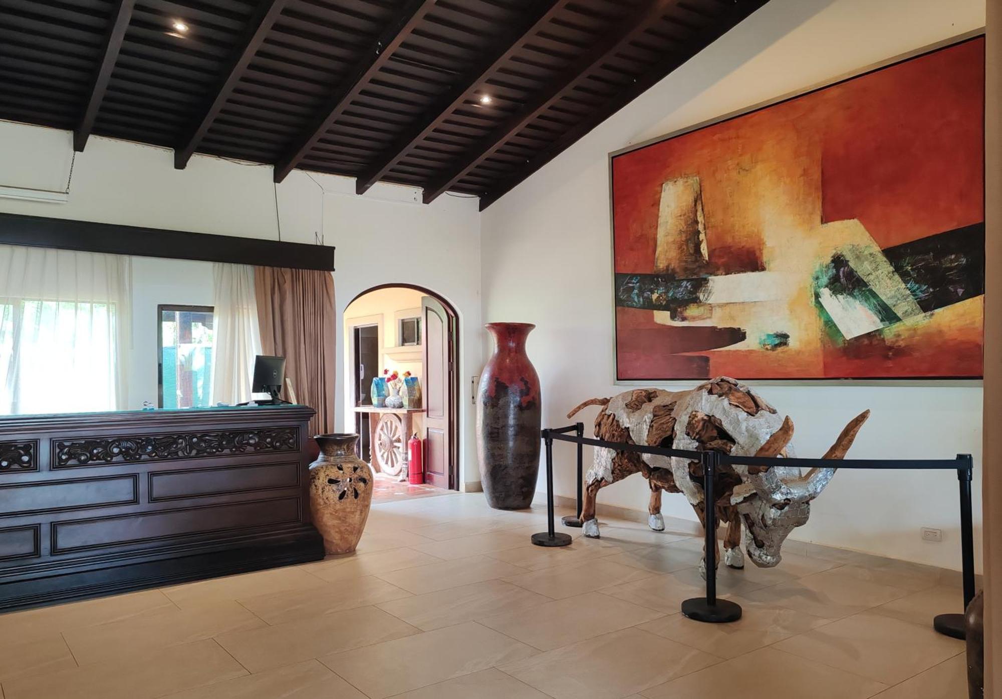 Marenaz Oceanfront Resort Естерийос Есте Екстериор снимка