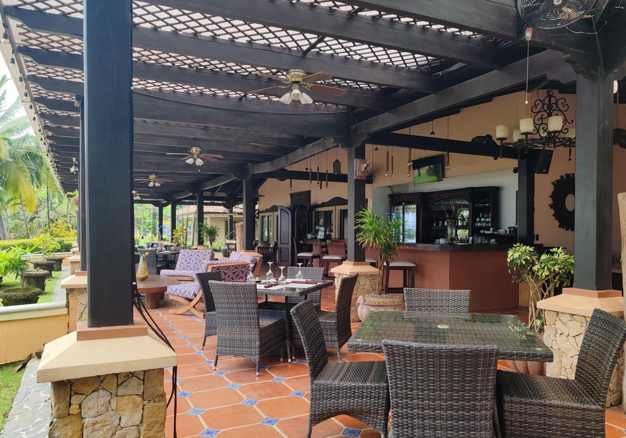 Marenaz Oceanfront Resort Естерийос Есте Екстериор снимка