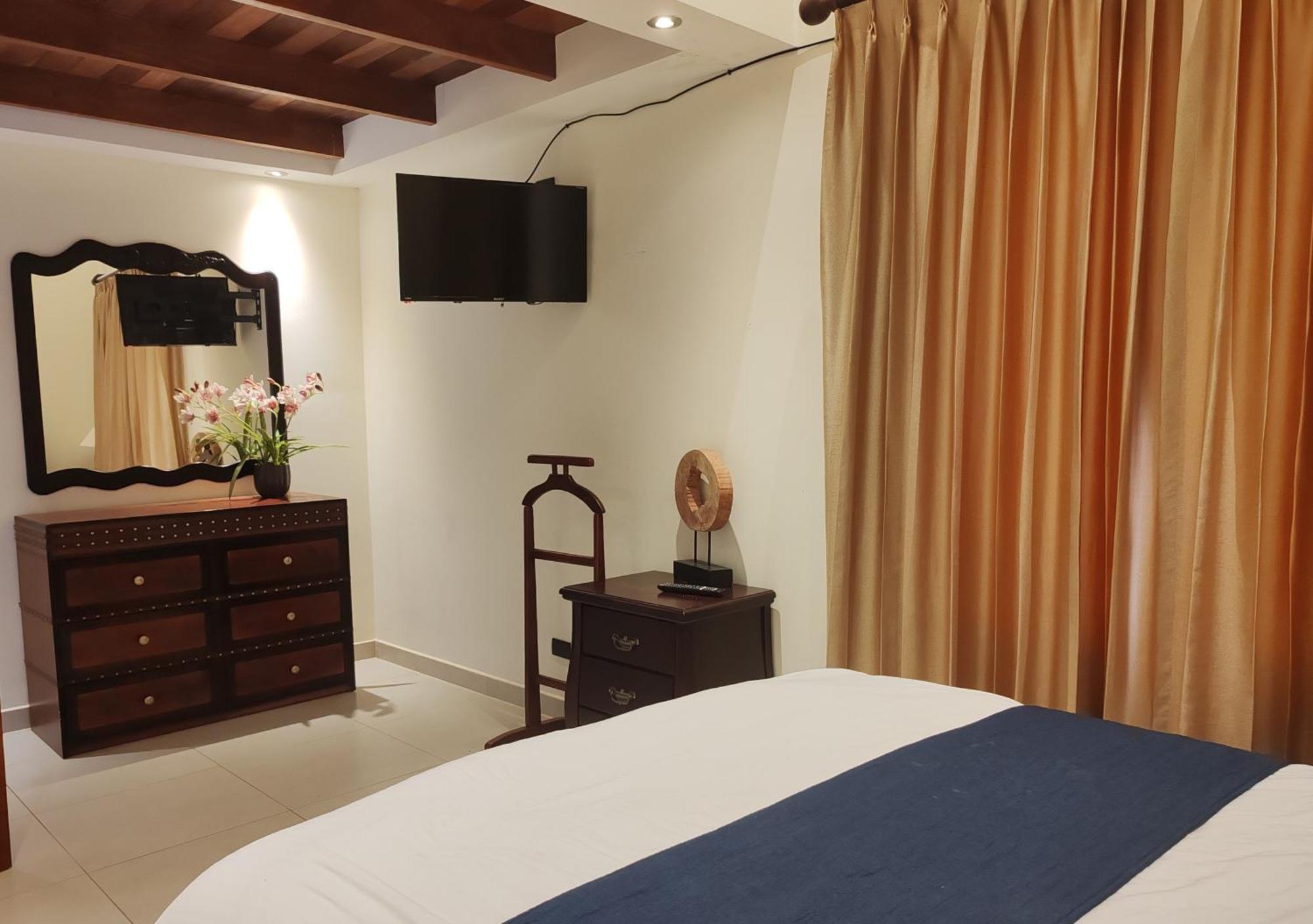 Marenaz Oceanfront Resort Естерийос Есте Екстериор снимка