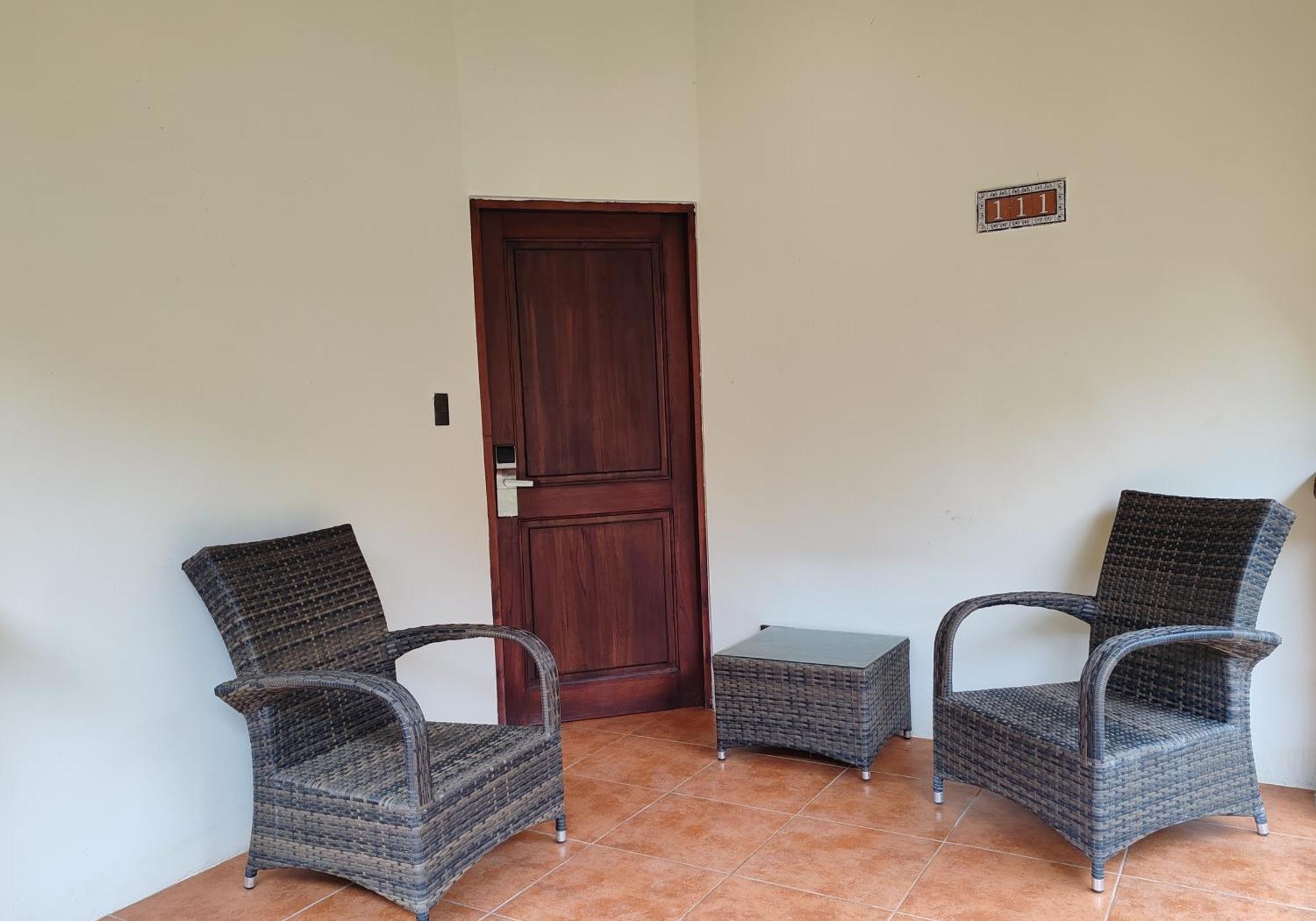 Marenaz Oceanfront Resort Естерийос Есте Екстериор снимка